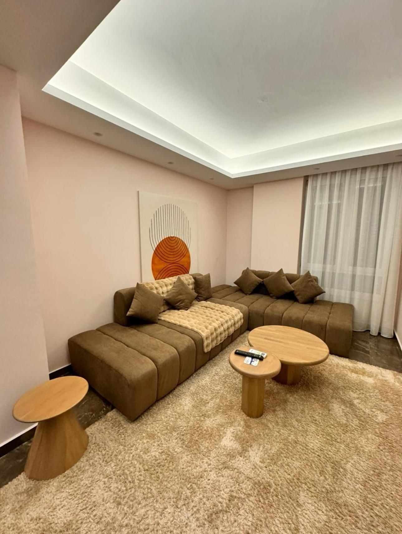 Noon Apartament Tirana